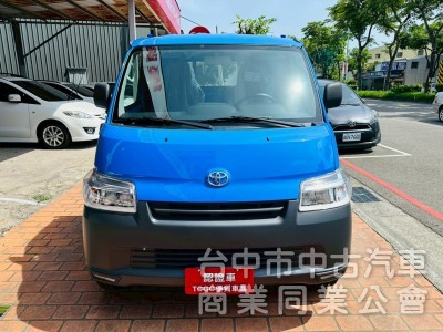 全新領牌車，自排