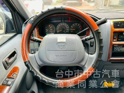 挑戰全國最漂亮海力士，中部一手車庫車，全車原廠原版件，原廠保養履歷完整，里程保證