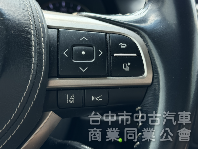 末代絕版GS300－稀有頂級版！選配淡駝金內裝！原廠保養！ACC跟車 盲點 抬頭 三眼LED頭燈 MK音響 冷熱通風椅！