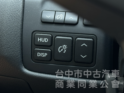 末代絕版GS300－稀有頂級版！選配淡駝金內裝！原廠保養！ACC跟車 盲點 抬頭 三眼LED頭燈 MK音響 冷熱通風椅！