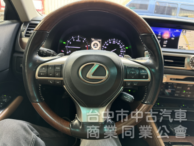 末代絕版GS300－稀有頂級版！選配淡駝金內裝！原廠保養！ACC跟車 盲點 抬頭 三眼LED頭燈 MK音響 冷熱通風椅！