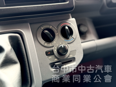 一手車！僅跑2萬8！車室空間大！同級距車斗最寬長！雙安！循跡防滑！ABS！可全貸！全省保固！大甲在地深耕30年老店！ 