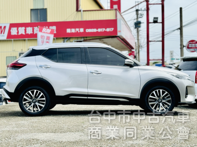旗艦版！僅跑3萬！新車保固！環景 ACC跟車 盲點 恆溫 CarPaly 車道偏移！原鈑件！可全貸！台中在地30年老店！