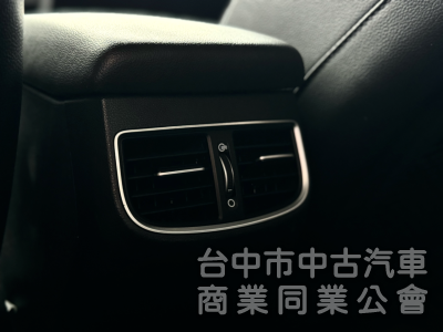 搶先看！一手車！豪華版！六安！定速！無線CarPlay！前後記錄器！後座出風口！原鈑件！可全貸！台中在地深耕30年老店！