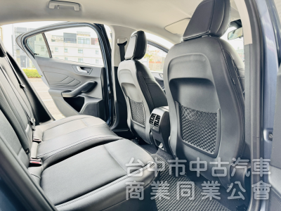 一手車！免鑰匙 雙區恆溫 撥片 6安 CarPlay 後座出風口 前後紀錄！原鈑件！可全貸！台中在地30年老店！