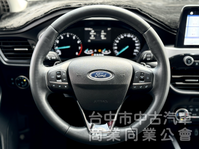 一手車！免鑰匙 雙區恆溫 撥片 6安 CarPlay 後座出風口 前後紀錄！原鈑件！可全貸！台中在地30年老店！