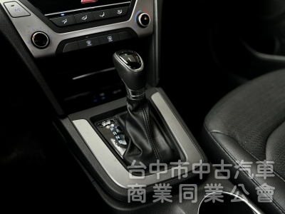 搶先看！一手車！省油省稅！6安 盲點 抬頭顯示 自動頭燈 後座出風口 前後紀錄器！可全貸！售後保固！台中在地30年老店！