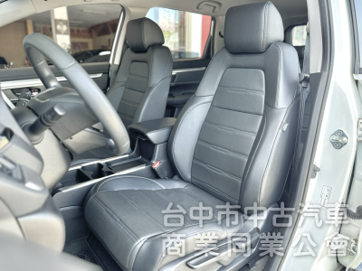 5.5代小改款！ACC跟車 無線CarPlay 車道維持！原鈑件！可全貸！兩年5萬公里保固！台中在地30年老店！