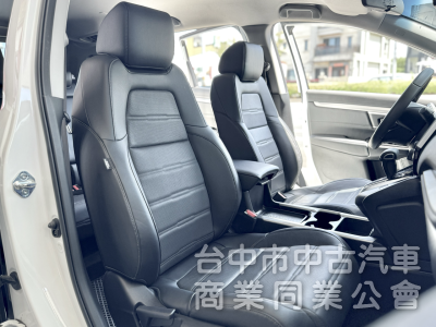 5.5代小改款！ACC跟車 無線CarPlay 車道維持！原鈑件！可全貸！兩年5萬公里保固！台中在地30年老店！