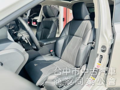 旗艦版！僅跑7萬！ACC跟車 全景天窗 ML音響 雙前通風椅 盲點 抬頭顯示 電動尾門  無線充電 後座遮陽簾！原鈑件！