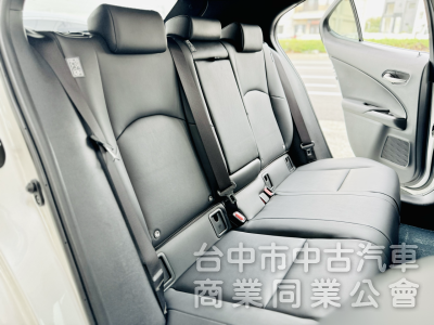 20年領牌！小改款！全速域ACC！一手車！原廠保養！盲點 CarPlay 雙前座電熱椅！原鈑件！可全貸！台中在地30年！