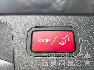 汎亞汽車 2017 Mercedes-Benz GLC 300 豪華內裝 內外漂亮