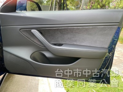 汎亞汽車 2020 Tesla Model 3 超低里程2.5萬公里 全車原鈑件，內外都漂亮 認證AA等級