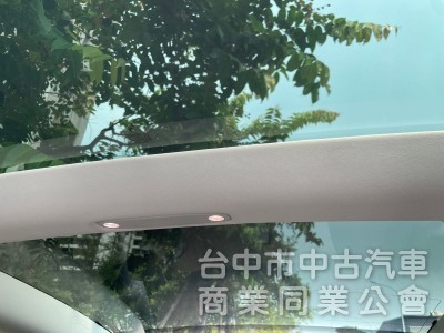 汎亞汽車 2020 Tesla Model 3 超低里程2.5萬公里 全車原鈑件，內外都漂亮 認證AA等級