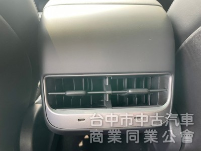 汎亞汽車 2020 Tesla Model 3 超低里程2.5萬公里 全車原鈑件，內外都漂亮 認證AA等級