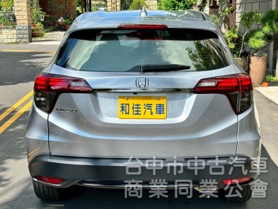 車況漂亮，旅遊小休旅車款