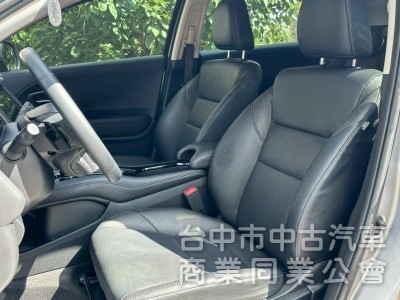 車況漂亮，旅遊小休旅車款