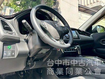 車況漂亮，旅遊小休旅車款