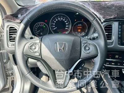車況漂亮，旅遊小休旅車款