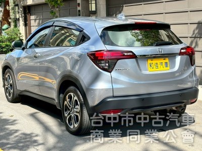 車況漂亮，旅遊小休旅車款