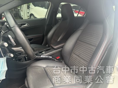 2017 A180 AMG 運動版、雙前跑車記憶座椅、免鑰匙啟動 、靈巧安全