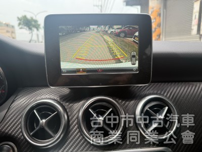 2017 A180 AMG 運動版、雙前跑車記憶座椅、免鑰匙啟動 、靈巧安全
