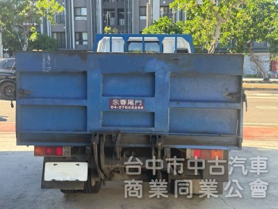 2005 Canter 貨斗11呎半 升降尾門