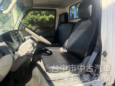 2005 Canter 貨斗11呎半 升降尾門