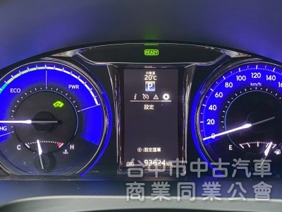 2017 原鈑件、尊爵版、大型房車、質感首選。