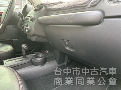 2006年出廠 福斯beetle 金龜車1.6  內外氣氛非常漂亮 開在路上更加吸睛  ✅可認證 ✅里程保證 ✅