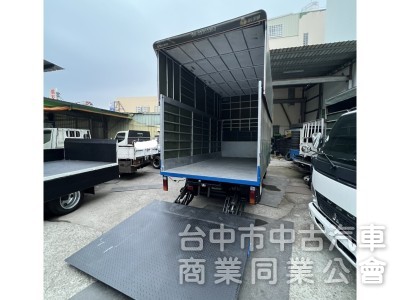 2019年12月出廠 加長14尺多堅達 電動升降帆布跟外雙缸大尾門 里程大約15萬多