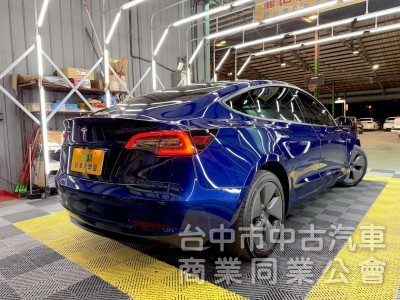 新達汽車 2021年 TESLA Model 3 SR 後座影音螢幕 可全貸