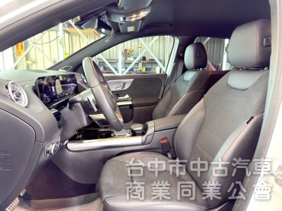 2023年 BENZ EQA250 AMG 夜色套件 可全貸