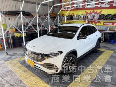2023年 BENZ EQA250 AMG 夜色套件 可全貸