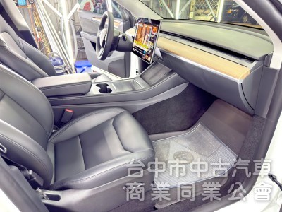 2024年 TESLA Model Y RWD 可全貸