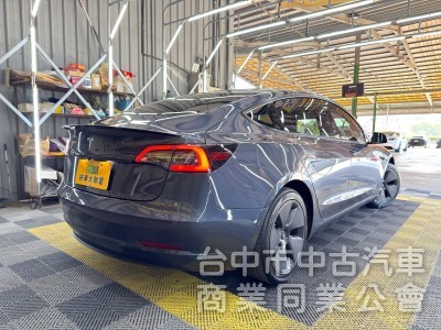 2022年 TESLA Model 3 LFP 可全貸