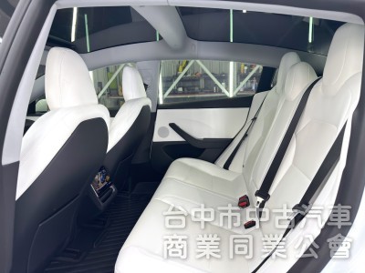 2025年 TESLA Model 3 SR 可全貸