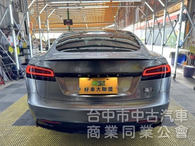 2023年 TESLA Model S Plaid 可全貸