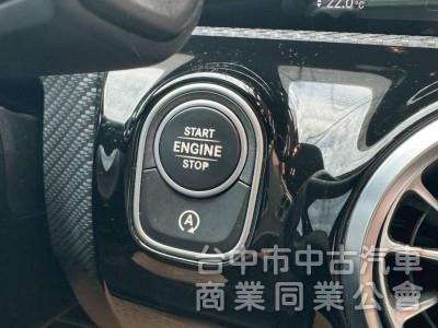 2019 A180 四門
