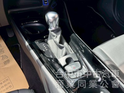 2019 CHR 1.2豪華 跑七萬多公里