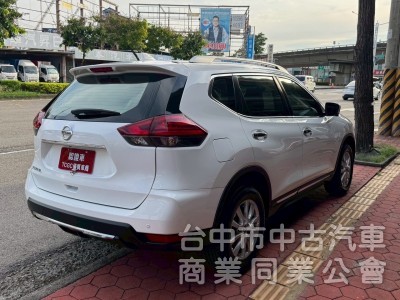 2018 X-Trail 2.0 玩美影音 跑六萬 原鈑