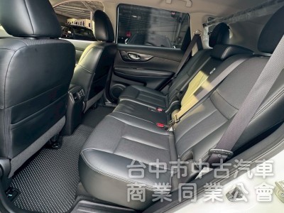 2018 X-Trail 2.0 玩美影音 跑六萬 原鈑