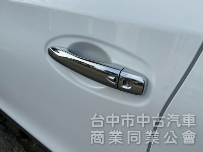 2018 X-Trail 2.0 玩美影音 跑六萬 原鈑