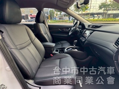 2018 X-Trail 2.0 玩美影音 跑六萬 原鈑