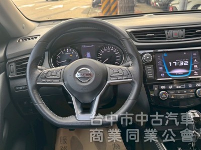 2018 X-Trail 2.0 玩美影音 跑六萬 原鈑