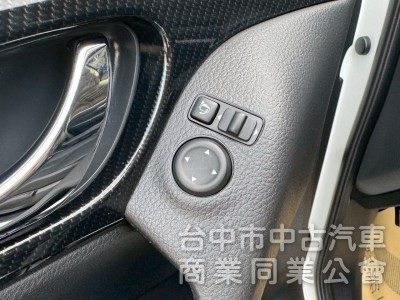 2018 X-Trail 2.0 玩美影音 跑六萬 原鈑