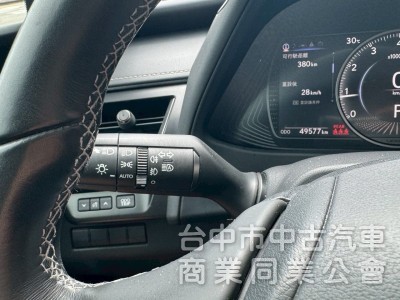 2019 UX200