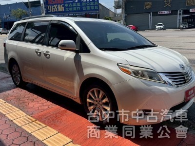 2017 Sienna 3.5 頂級 跑12萬多公里