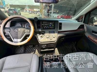 2017 Sienna 3.5 頂級 跑12萬多公里