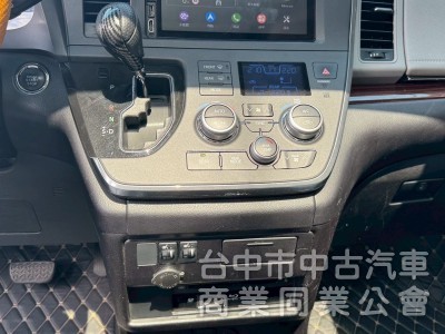 2017 Sienna 3.5 頂級 跑12萬多公里